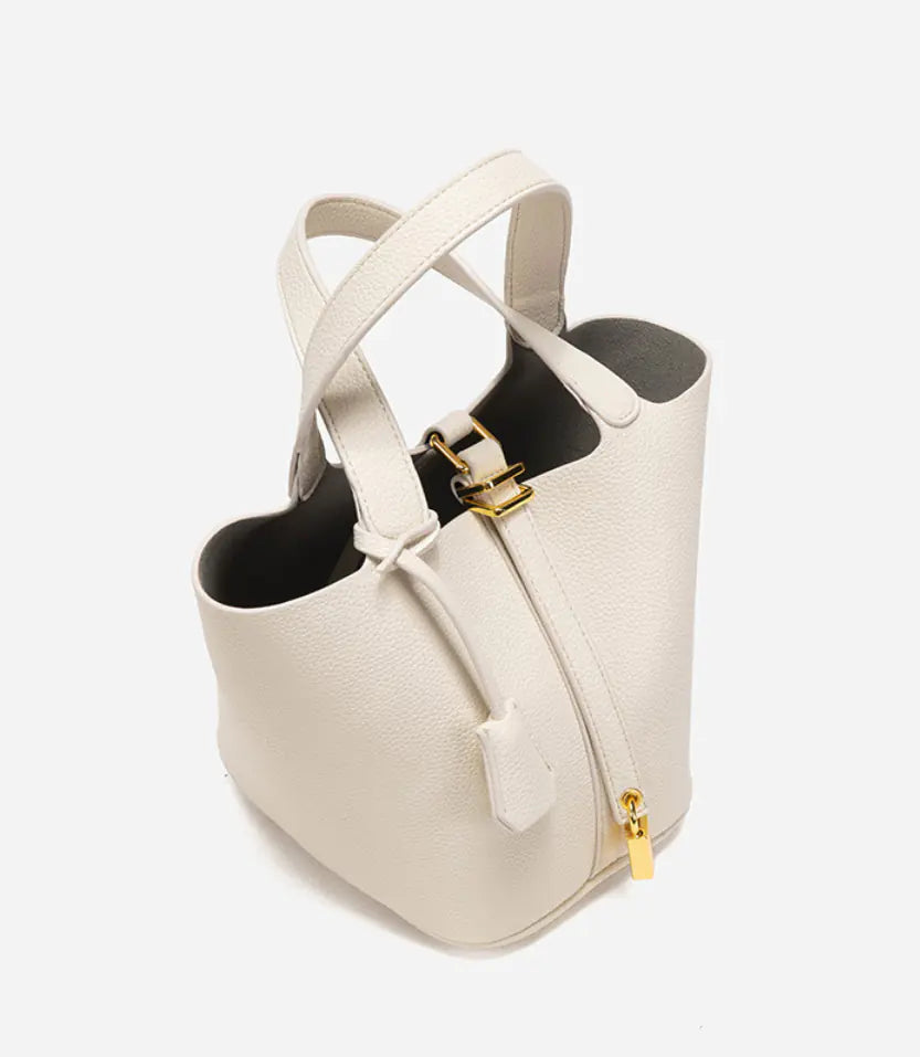 Minimalist Large-Capacity Polyester Shoulder Bag
