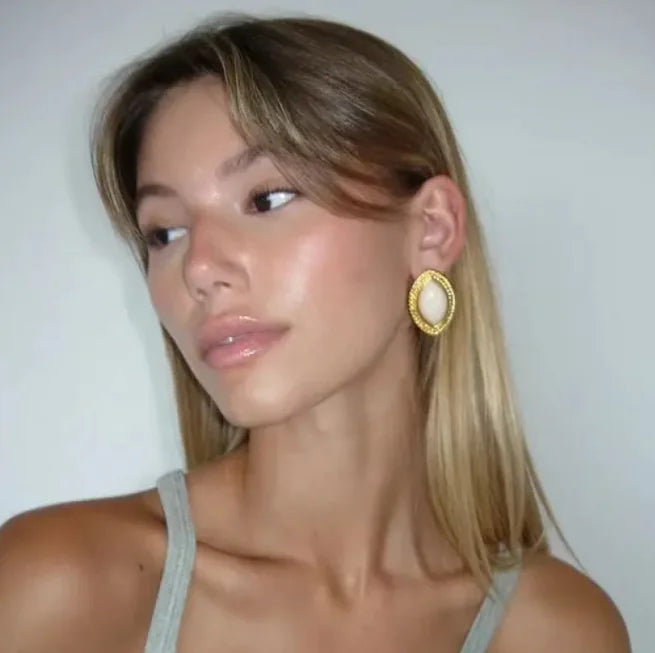 Minimalist Gold Teardrop Drop Earrings