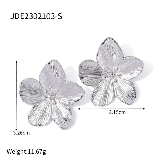 Matte Gold Flower Stud Earrings