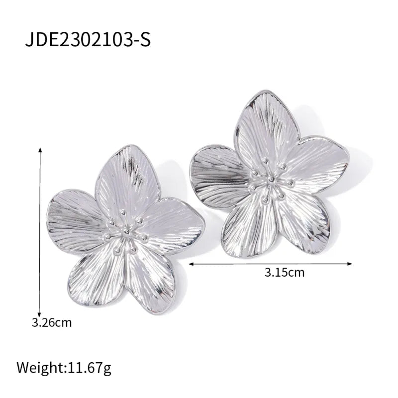Matte Gold Flower Stud Earrings