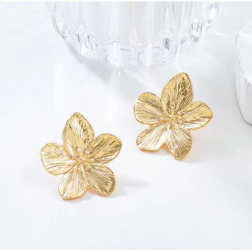 Matte Gold Flower Stud Earrings